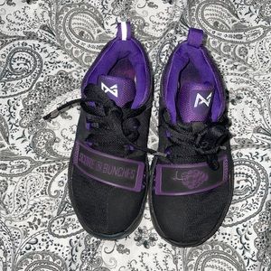 Nike Paul George 1 youth Basketball Shoes Score In Bunches Purple sz12cPRE-OWNED